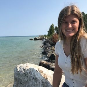 Meet your Posher, Kenna